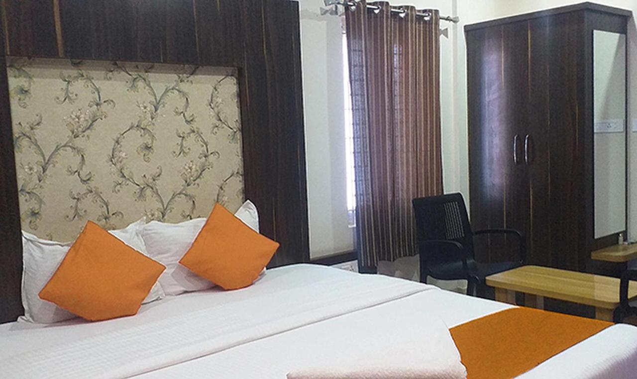 بنغالور Royal Blue Meridian Inn المظهر الخارجي الصورة